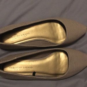 Pointed toe flats